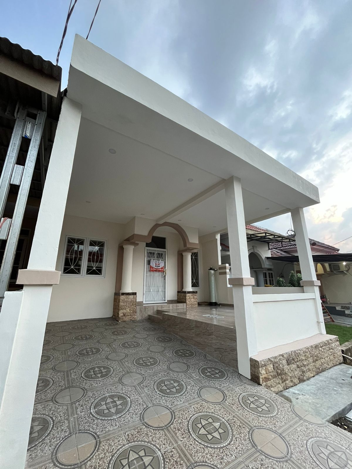 Rumah Dijual di Cluster Taman Simpruk Lippo Cikarang